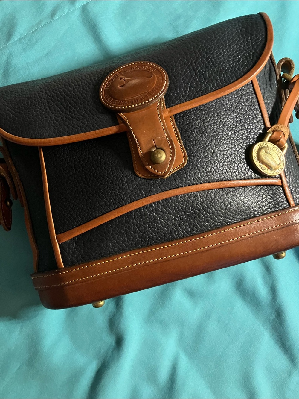 Vintage 80s Dooney & Bourke Black Pebbled Leather Messenger